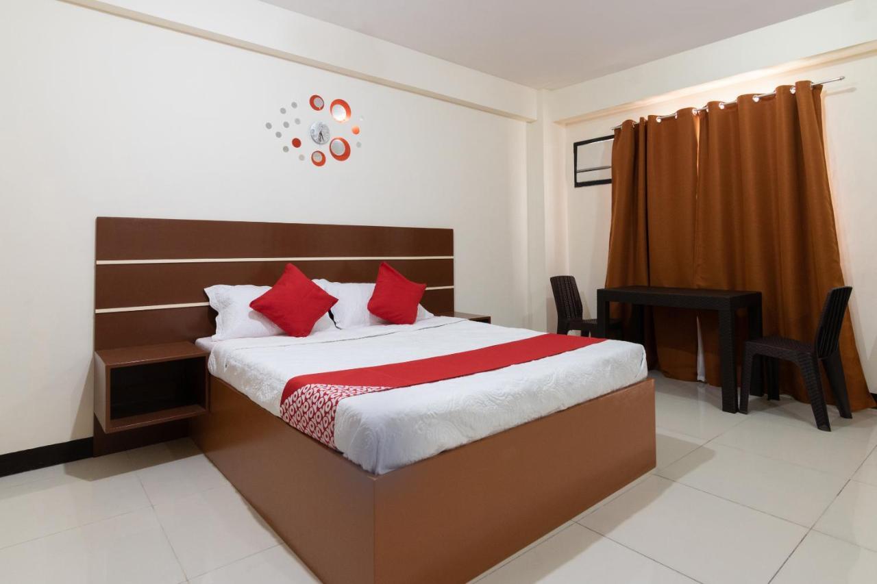Oyo 578 Red Velvet Suites Μανίλα Εξωτερικό φωτογραφία
