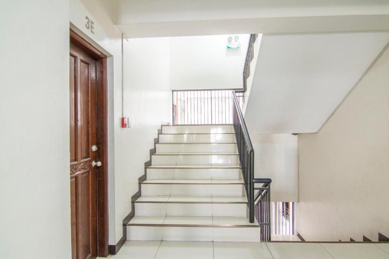 Oyo 578 Red Velvet Suites Μανίλα Εξωτερικό φωτογραφία